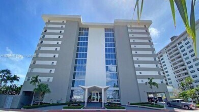 Building Photo - 9273 Collins Ave