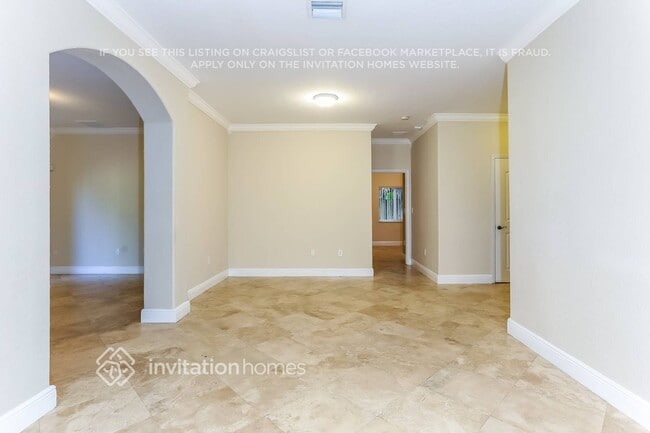 Building Photo - 4601 SW 164th Ct