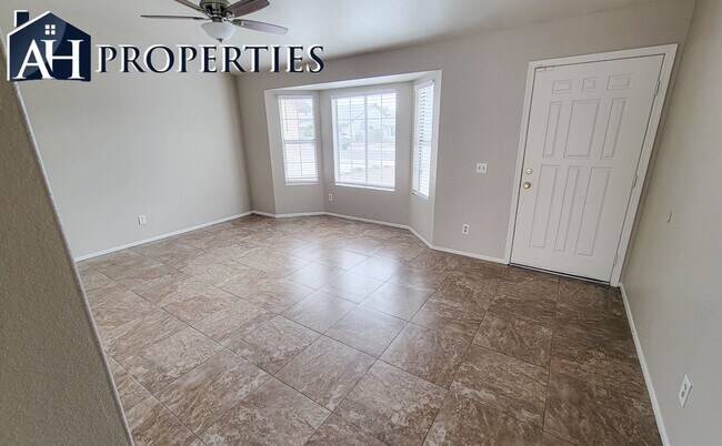 Foto del edificio - Conveniently located 3 bedroom Glendale Home