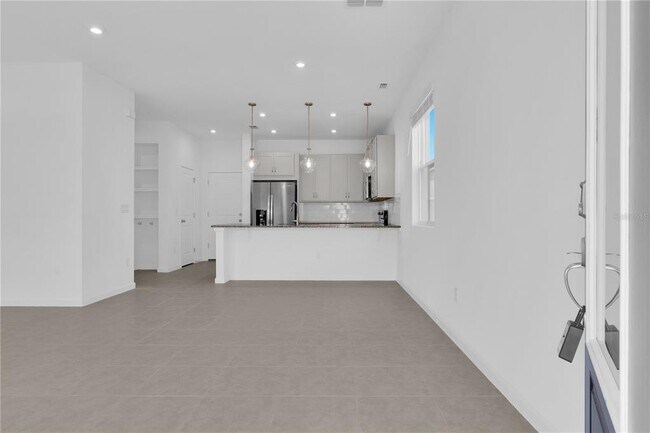 Building Photo - 9656 Peace Dr
