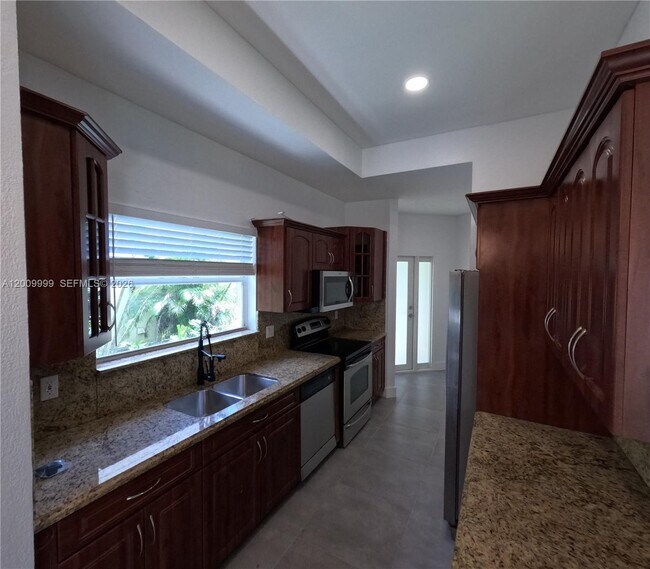 Foto del edificio - 1211 SW 84th Terrace