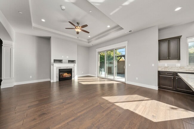 Foto del edificio - 8099 Traditions Ct