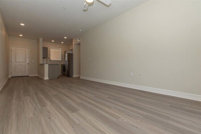 Building Photo - 1201 W Whitestone Blvd