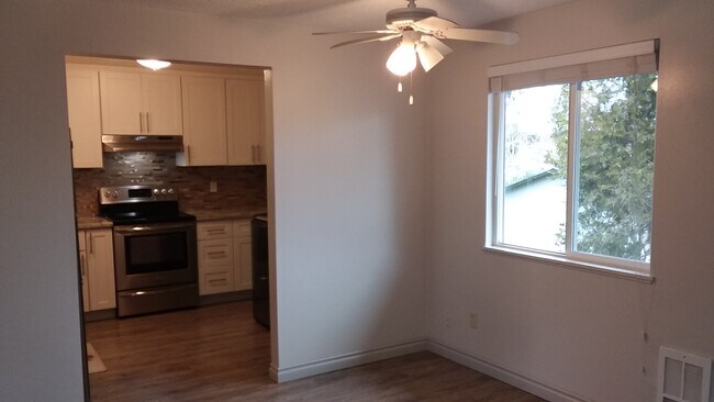 Dinning Room - 13293 Clairmont Way