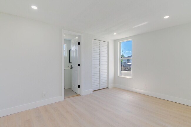 Foto del edificio - 1108 W 33rd St