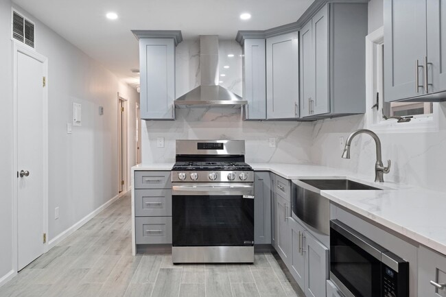 Foto del edificio - 144 W 30th St