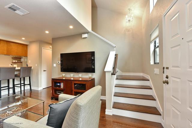 Building Photo - 279 E Glenarm St