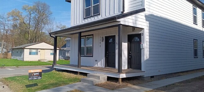 Foto del edificio - "Charming 3-Bed, 2-Bath Duplex Retreat in ...