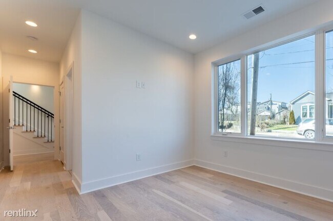 Building Photo - 1037 Scovel St