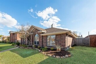 Building Photo - 1018 Winslow Dr