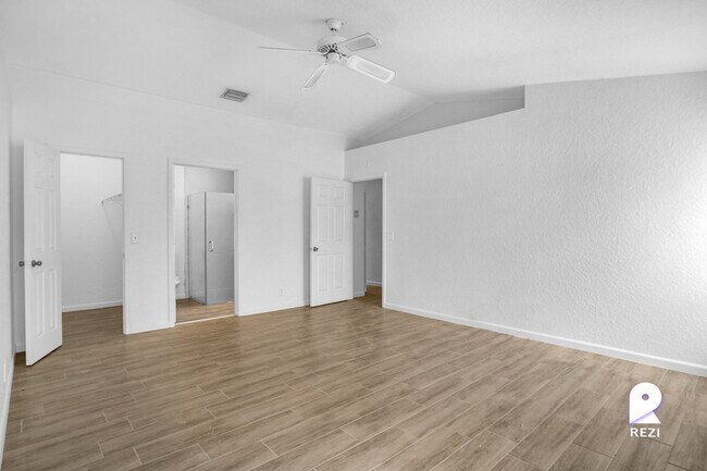 Building Photo - 13994 Folkestone Cir