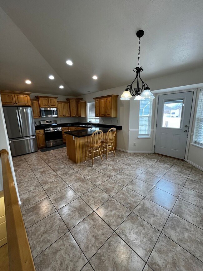 Foto del edificio - Beautiful 3 Bedroom/2 Bath Home in Springville!