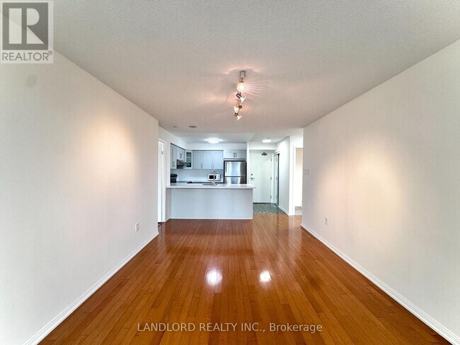 Photo du bâtiment - 109 Front St E