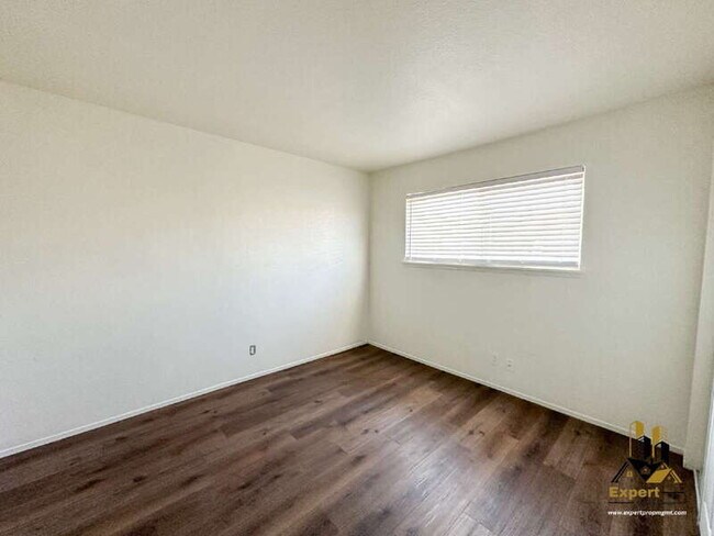 Foto del edificio - 6820 7th Ave