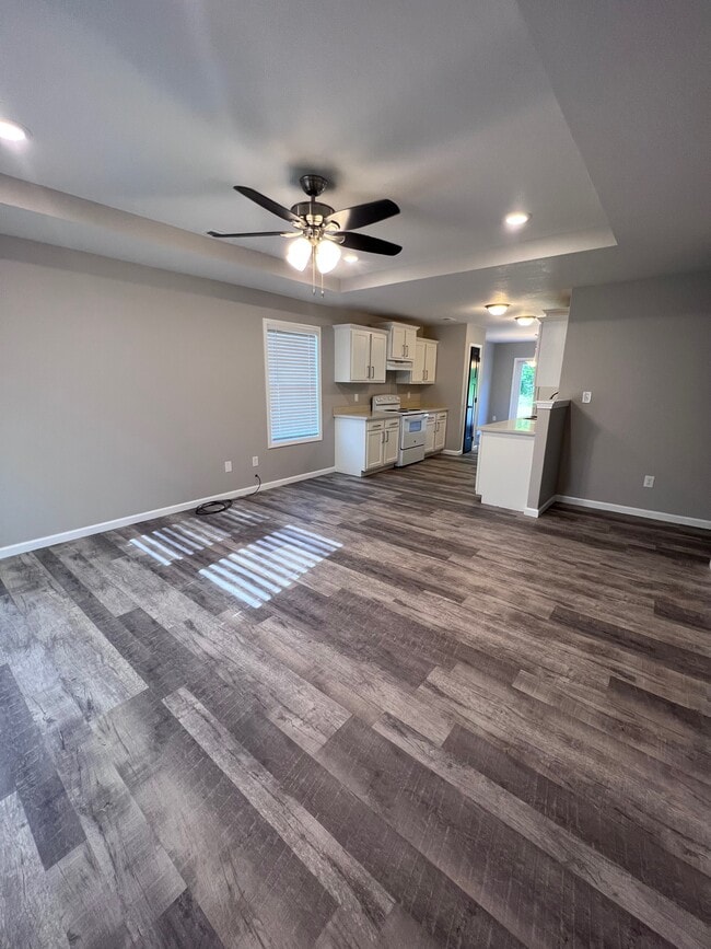 LVT Floor throughout - 2075 SW Buchanan St