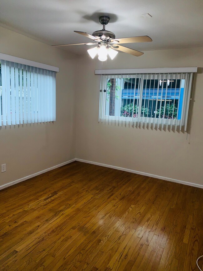 Foto del edificio - 1422 Gordon St