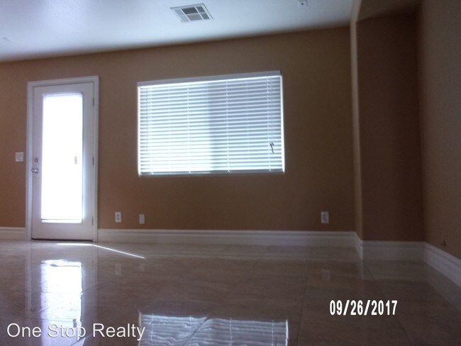 Building Photo - 3 br, 2.5 bath House - 247 Rustic Club Way