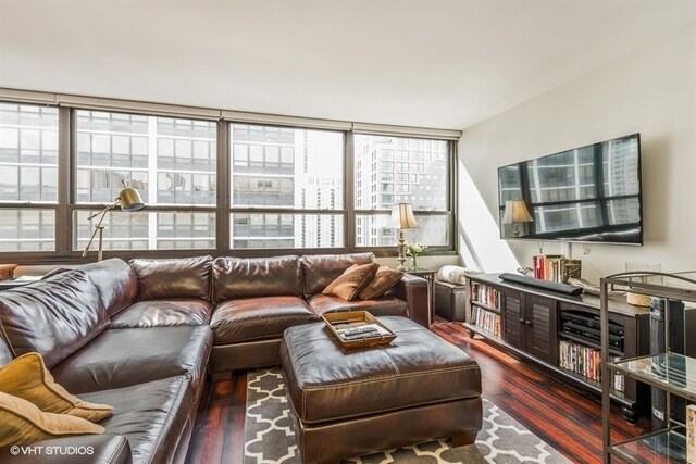 Foto principal - 33 E Cedar St