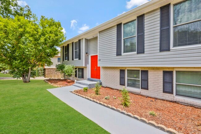 Foto del edificio - 3044 Fieldstone Dr