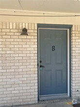Building Photo - 1202 Urbantke Ct