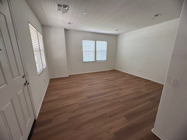 Foto del edificio - 961 Sweetbriar Ln