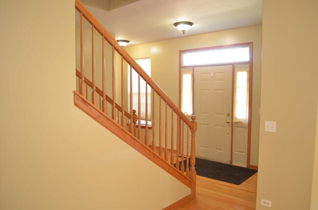 Foto del edificio - 271 E Park Ave