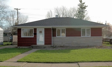 Building Photo - 1344 Pyle Ave