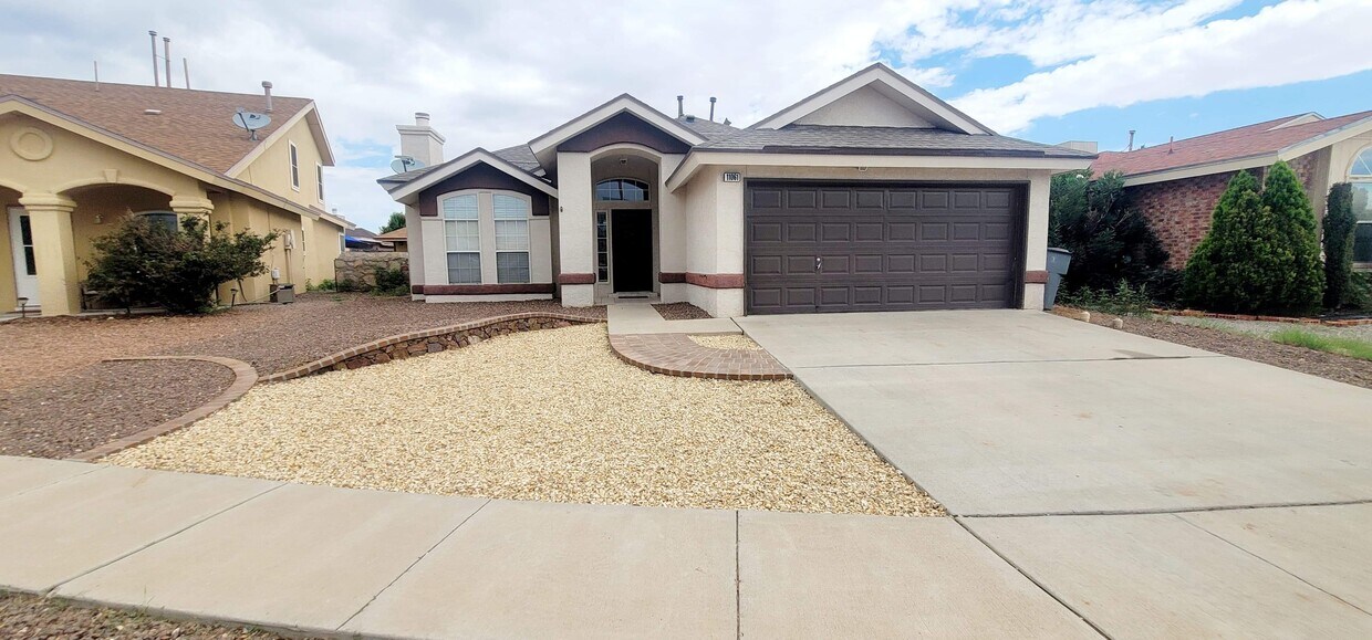 11061 Wedge Ln, El Paso, TX 79934 House for Rent in El Paso, TX