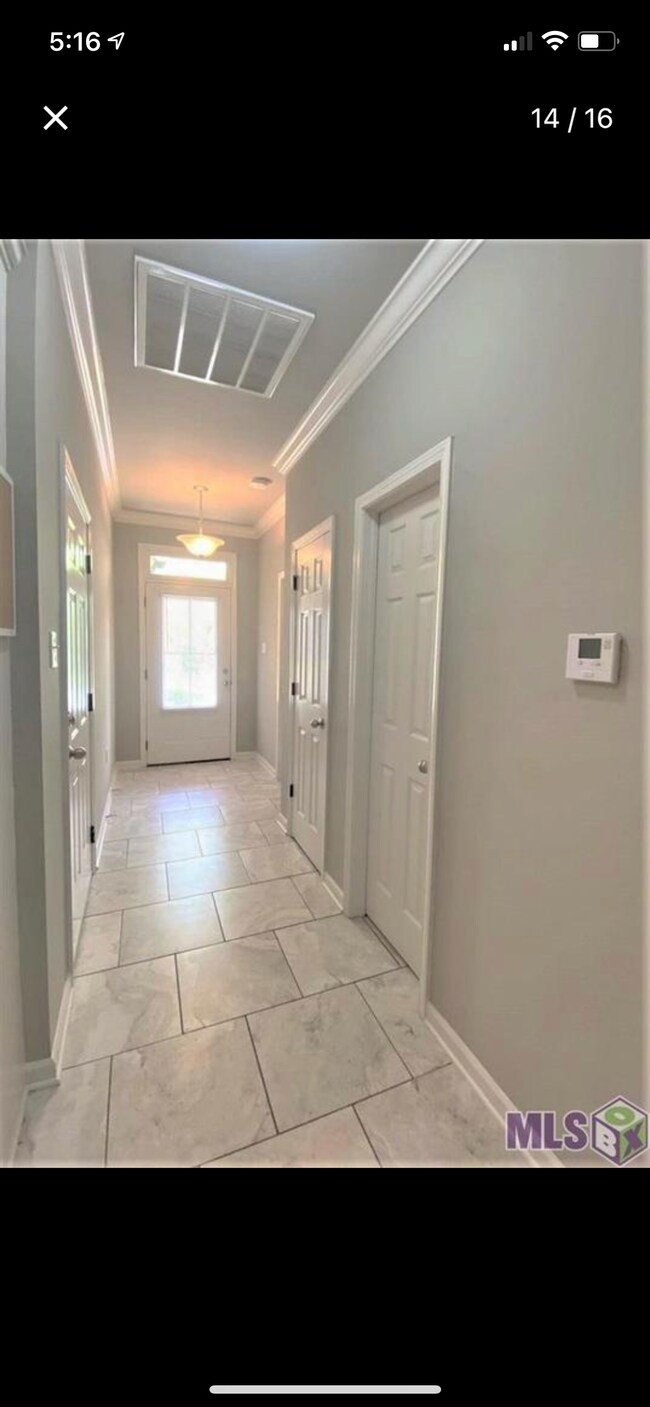 Foto del edificio - 37134 Woodgate Ave