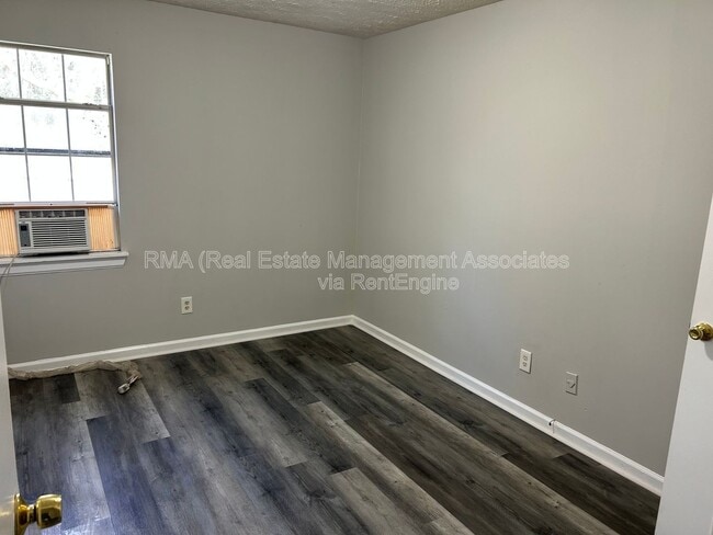 Building Photo - 411 E Central Ave