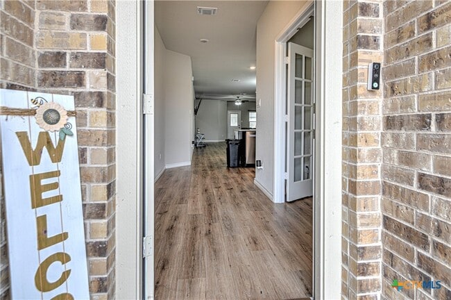 Foto del edificio - 1957 Rosson St