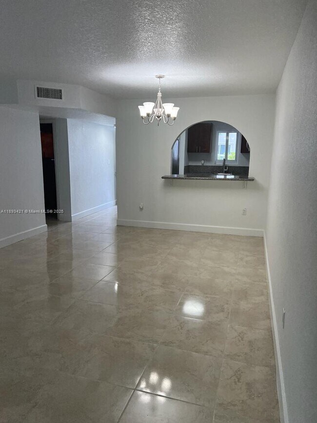 Building Photo - 2670 W 76th St