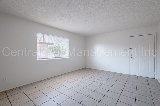 Building Photo - 6208 Stine Rd