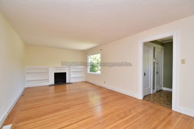 Building Photo - Coming Soon Charming Sun Valley House