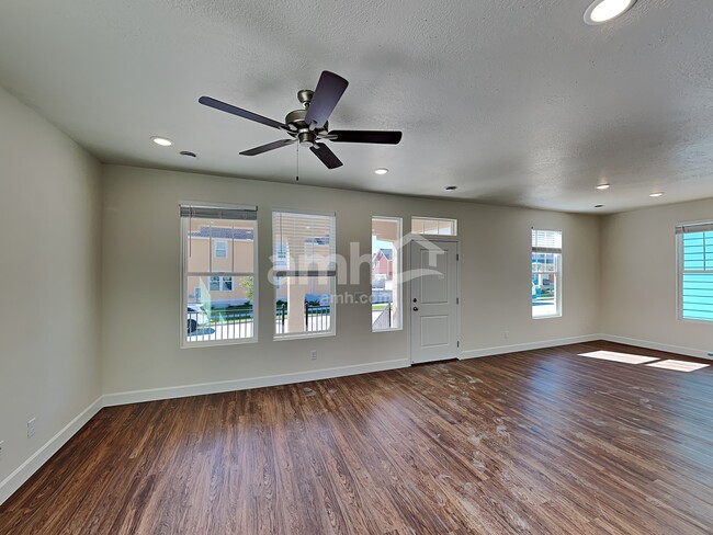 Building Photo - 6062 W Arranmore Dr