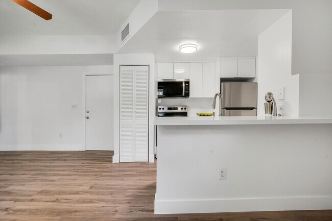 Photo - 536 14th St Apartment