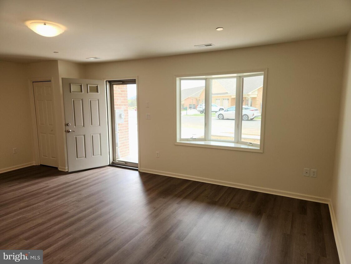 Foto principal - 13410 Marquise Dr