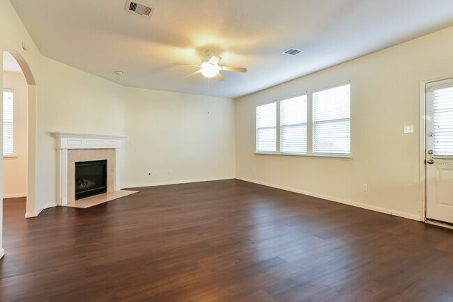 Building Photo - 1006 Blair Field Ln