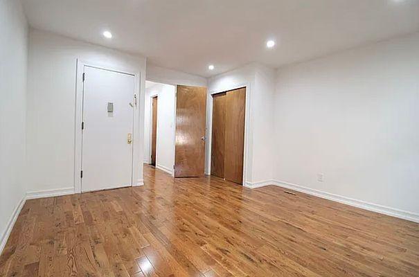 Building Photo - 2 bedroom in BRONX NY 10451