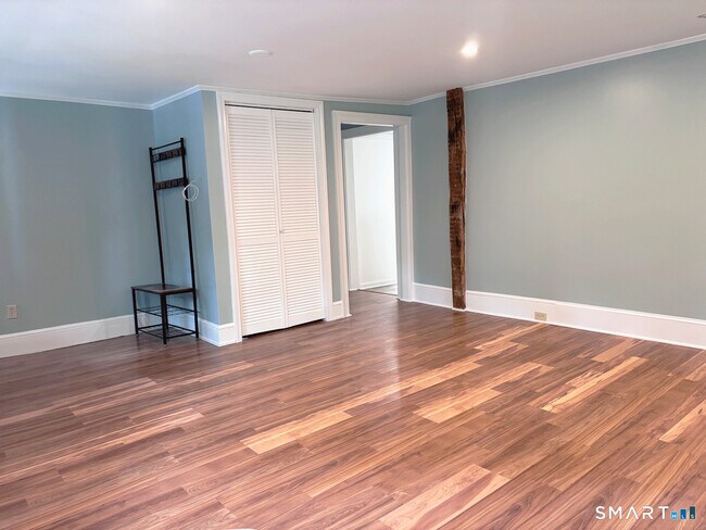 Foto del edificio - 503 Danbury Rd
