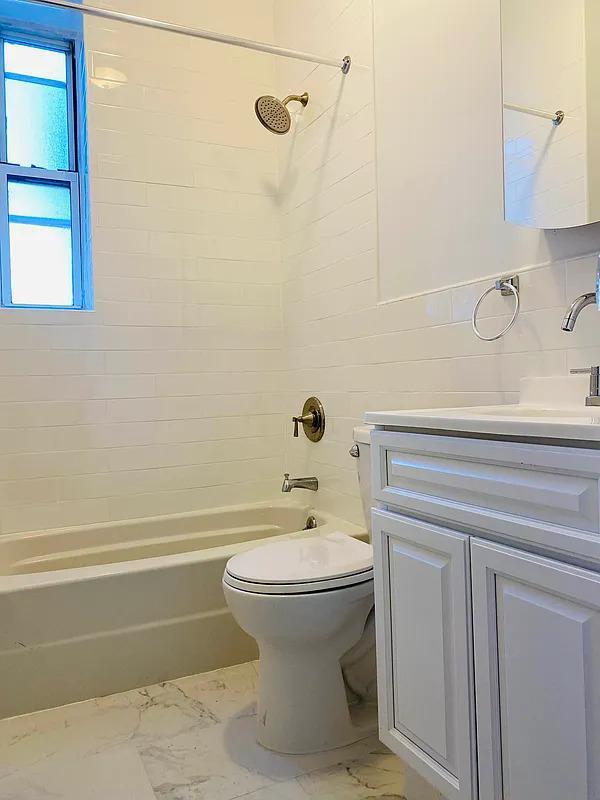 Building Photo - 42-22 Ketcham St