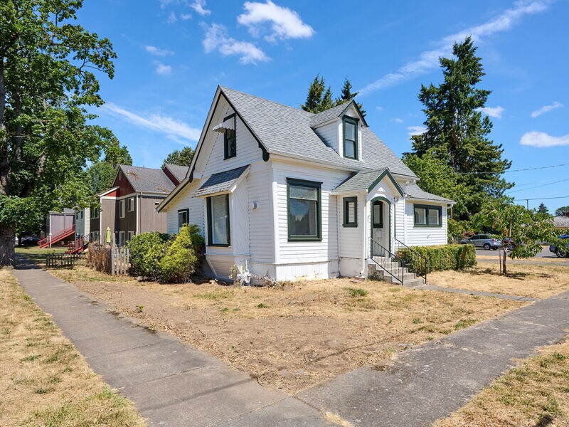 Foto principal - 109 E Isabella St