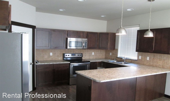 Foto del edificio - 3 br, 2.5 bath House - 942 Rosa Way, Unit B