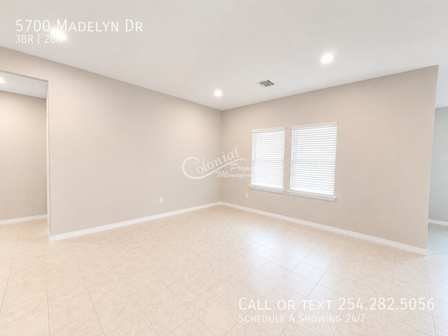 Foto del edificio - 5700 Madelyn Dr