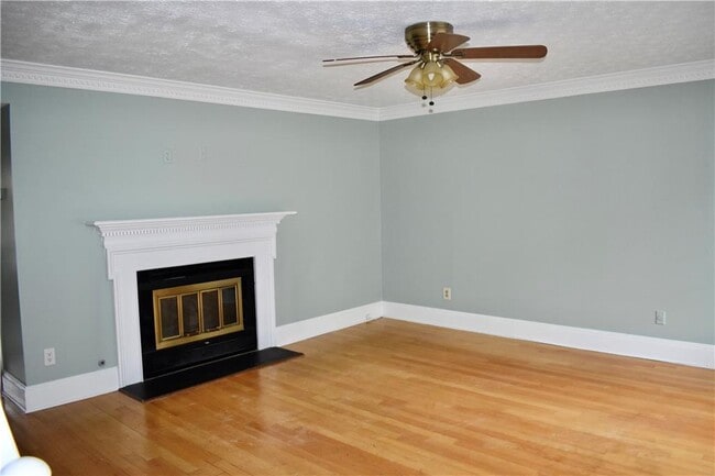 Building Photo - 6106 Queen Anne Ct