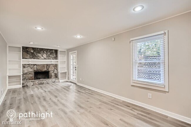 Foto del edificio - 4 br, 2 bath House - 399 Alp Ln SW UNIT