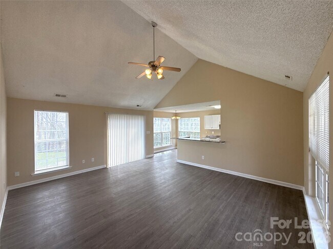 Foto del edificio - 507 Shafter Ct