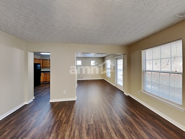Building Photo - 427 Arrowhead Dr