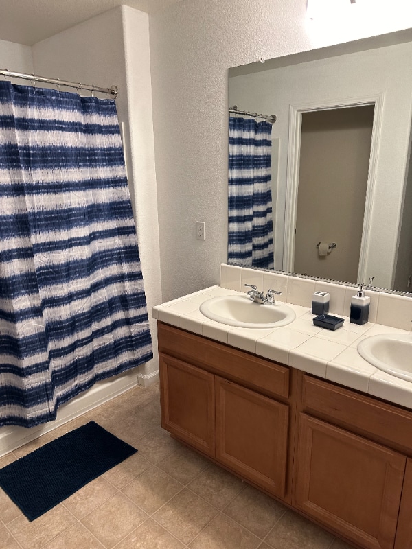 Foto del edificio - 1335 Meadow Ranch St
