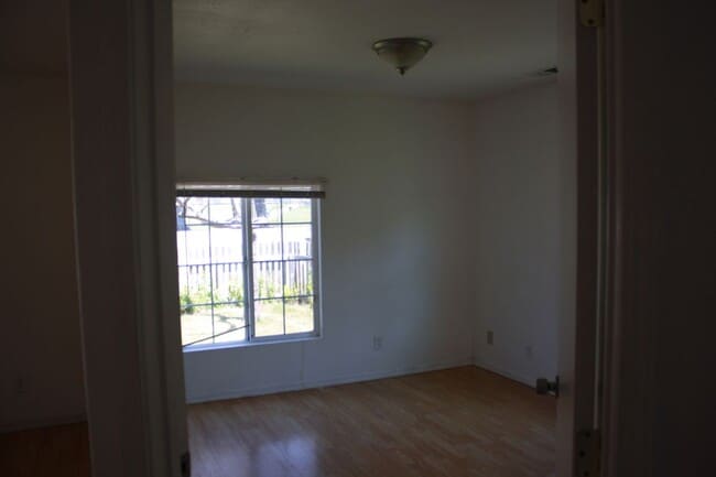 Building Photo - 2724 Rohnerville Rd